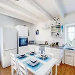1 Bedroom Beautiful In *