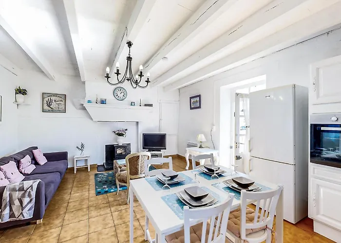 Lovely In With Wifi Сasa de vacaciones Oradour-Fanais